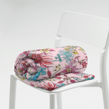 Load image into Gallery viewer, pink floral blanket folded
