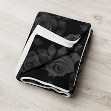 Load image into Gallery viewer, fluffy black rose blanket