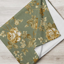 Load image into Gallery viewer, Vintage Rose Throw Blanket