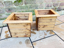 Load image into Gallery viewer, set of 2 wooden planters
