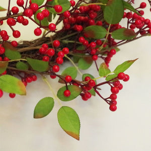 60 cm (24 inches) Large Luxury Natural Look Red Berry Christmas Wreath